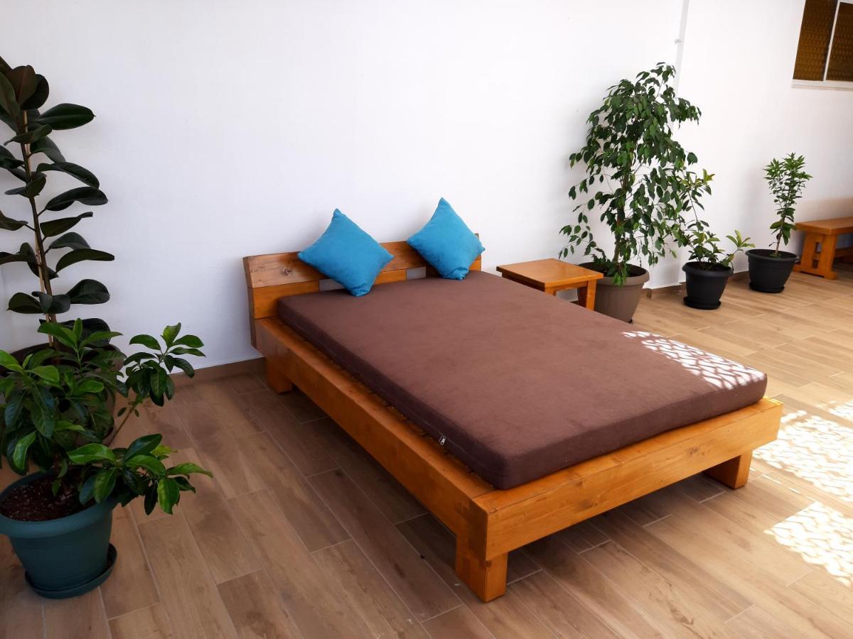 Central Apartment Near The Beach With Huge Private Terrace Loutráki Exterior foto